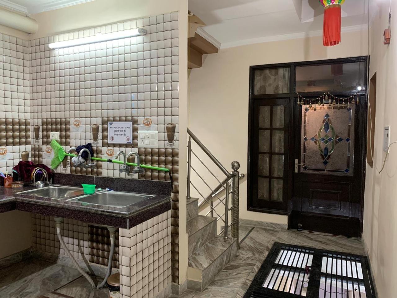 $4 Home Stay Amritsar Exteriör bild