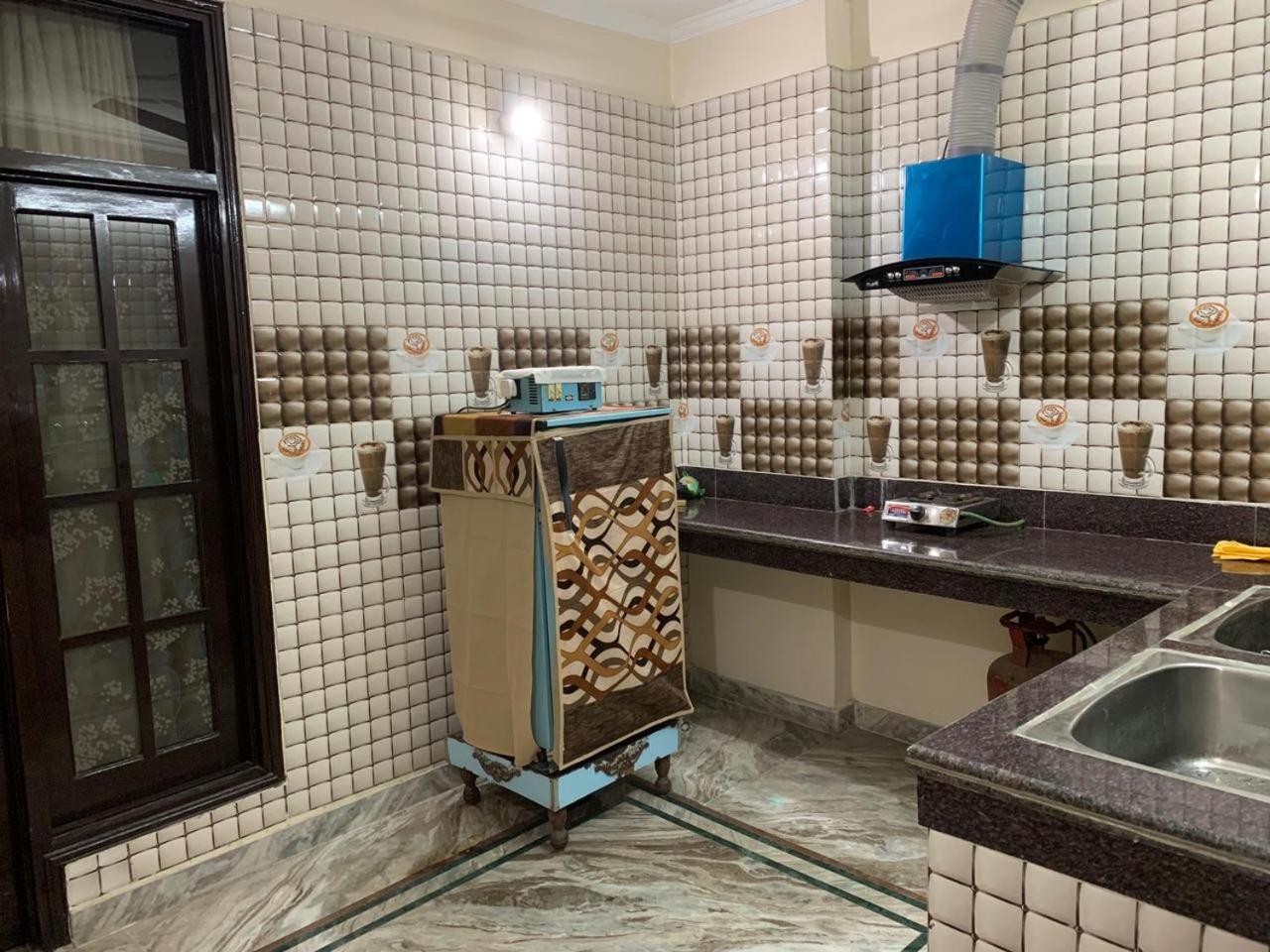 $4 Home Stay Amritsar Exteriör bild